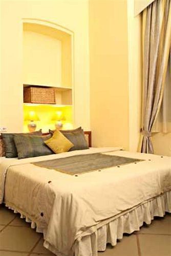 Hotel Du Parc Pondicherry Esterno foto
