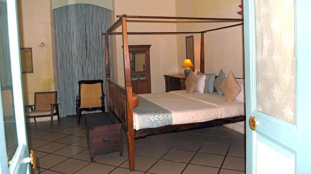 Hotel Du Parc Pondicherry Esterno foto