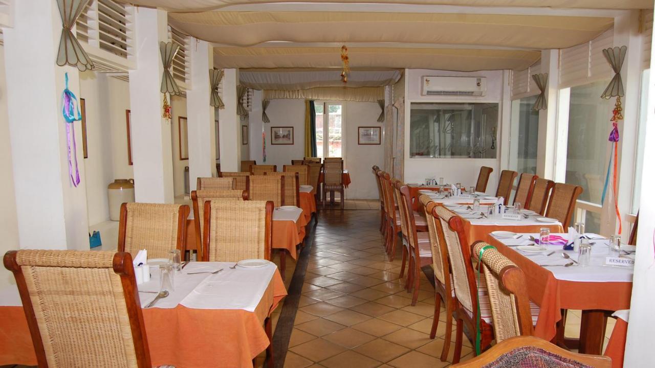 Hotel Du Parc Pondicherry Esterno foto