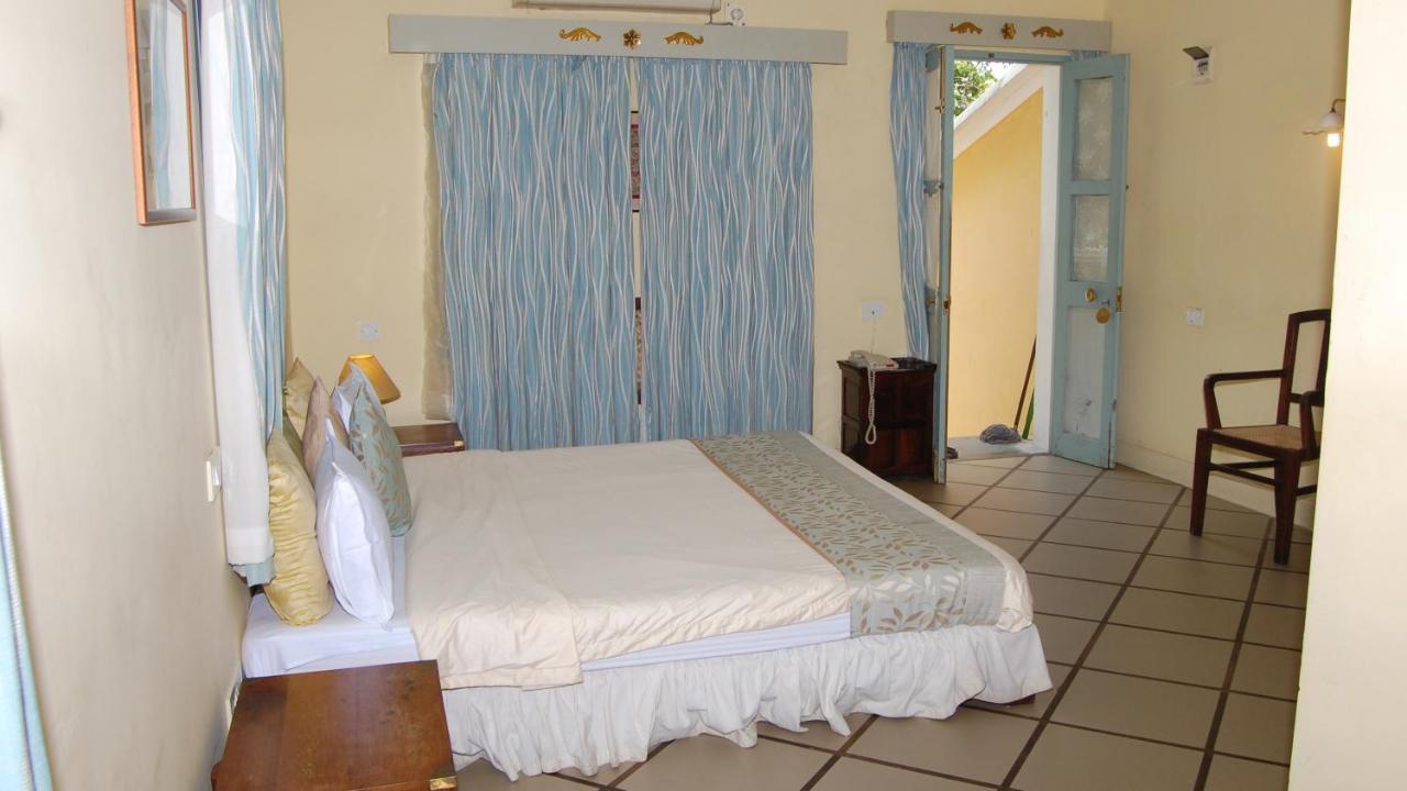 Hotel Du Parc Pondicherry Esterno foto