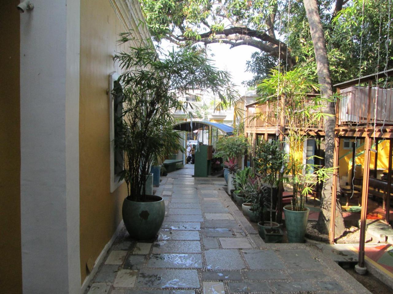 Hotel Du Parc Pondicherry Esterno foto